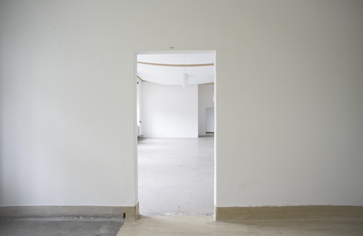 Nebenraum — Tür zum Hauptraum